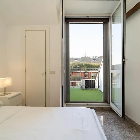 5 Giornate Con Terrazzo E Garage Privato * Milán