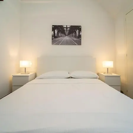 Lägenhet 5 Giornate Con Terrazzo E Garage Privato Milano